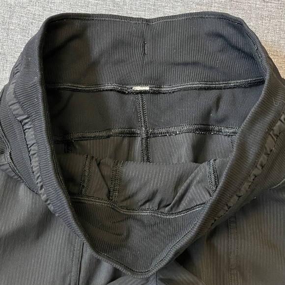 Lululemon Dance Studio Crop II Unlined 20" Pants - Women's Size 4 - Black - Picture 4 of 10